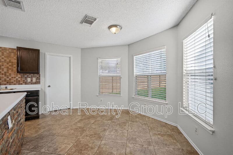Converse House: 7702 Fairton Pl