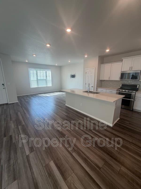 Brighton House: 5117 Buckwheat Road