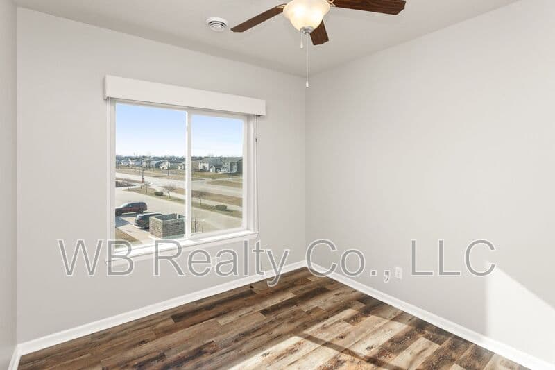 Grimes Condo: 1951 N James St