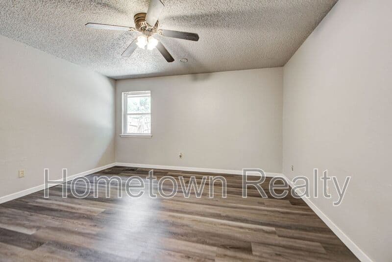 Norman Condo: 1713 Hillcrest Drive