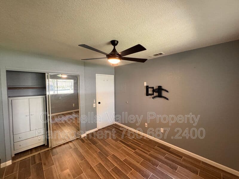 Palm Springs House: 685 N Ashurst Ct