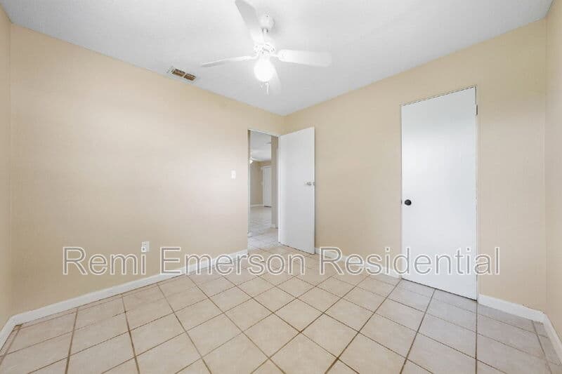 Orlando House: 3905 Wilts Street