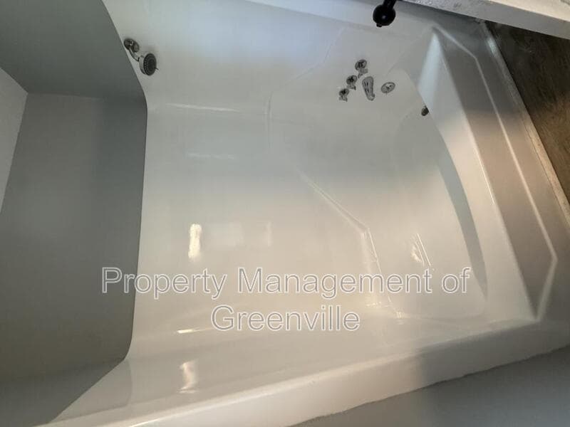 Greenville Condo: 6526 White Horse Rd