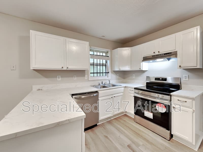 Atlanta House: 729 Cooper St SW