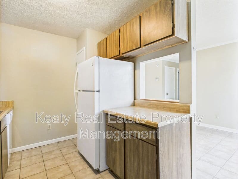 Lafayette House: 307 Cougar Ridge