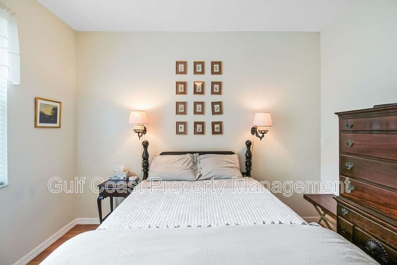 Nokomis House: 2107 Calusa Lakes Blvd