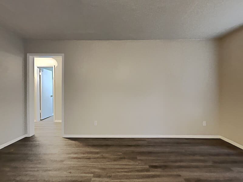 Conroe House: 1321 N 7th St