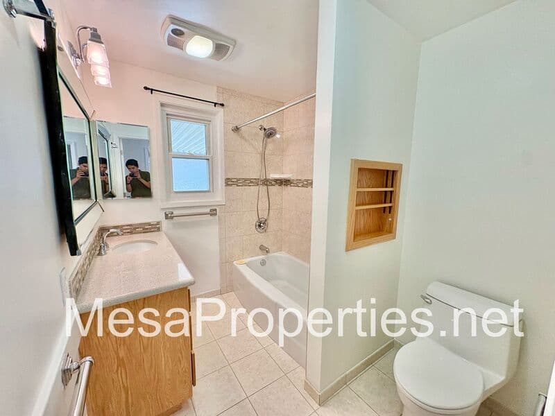 La Verne House: 2704 Park Ave
