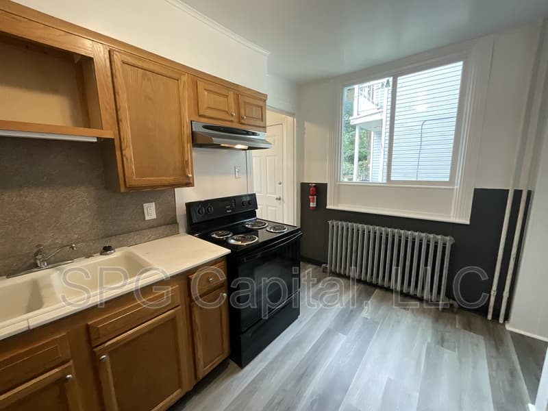 York Condo: 618 Salem Ave, York - 1st Fl
