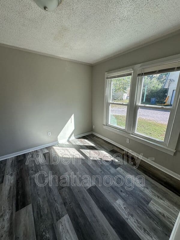 Rossville House: 304 James Street