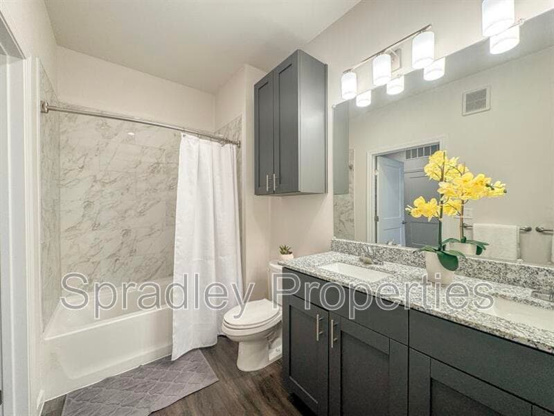 Belton Condo: 710 Shine St. Apt 2204