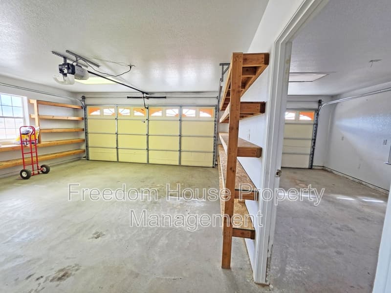 Pahrump House: 2060 River Plate Drive