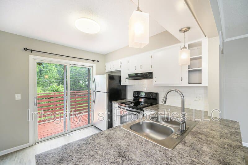 Kansas City Townhome: 1928 West 36 Avenue