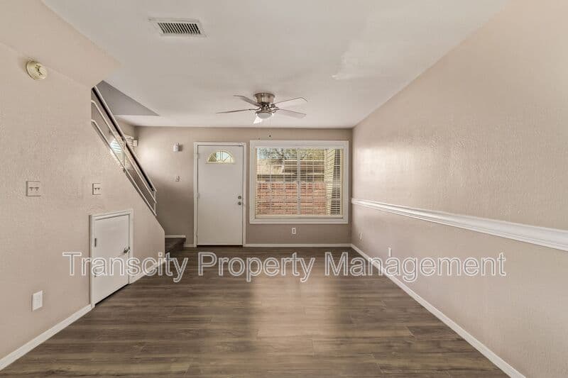Mesa House: 2301 E University Dr