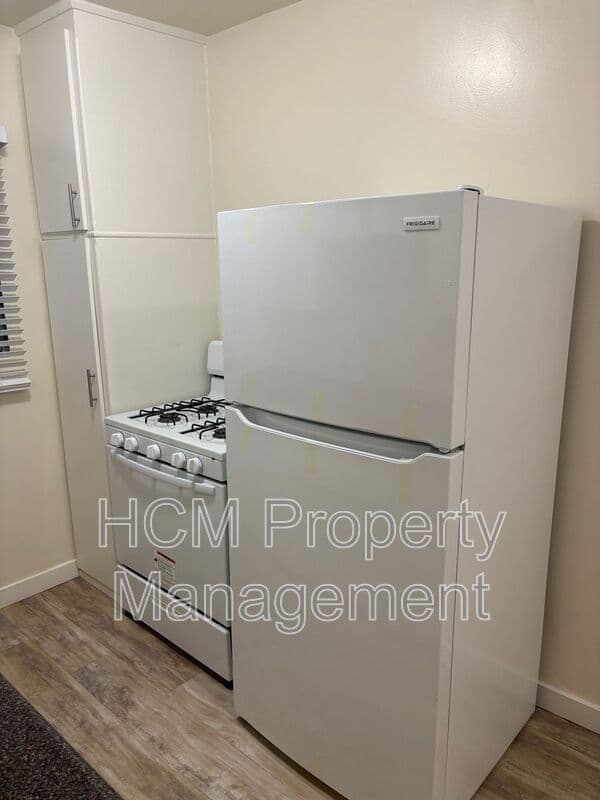 Culver City House: 4714 Slauson Ave Unit