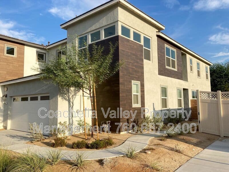 Indio House: 84443 Passagio Lago Way