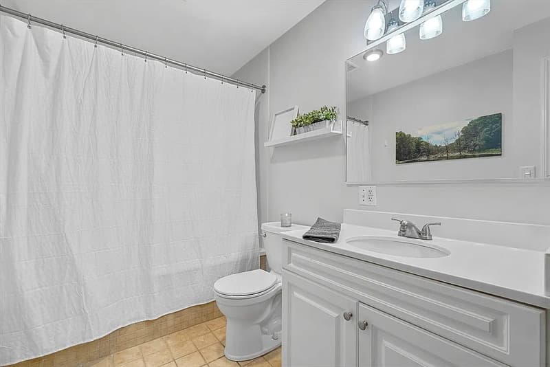 Middleton Condo: 36 Village Rd