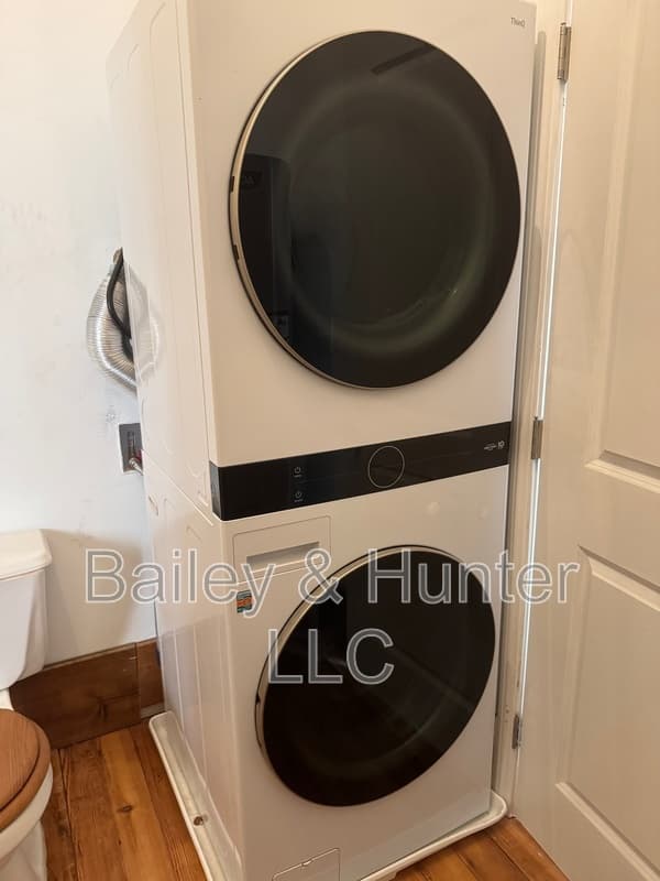 Atlanta Condo: 253 Sydney Street or 507 Hill Street