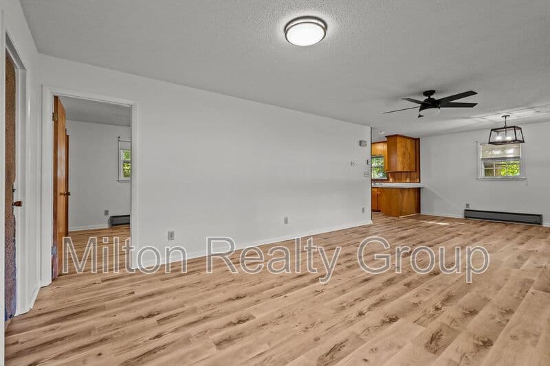 Lillington Condo: 16 Parkwood Circle B