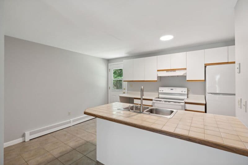 Arundel Condo: 14 Rose Terrace Circle