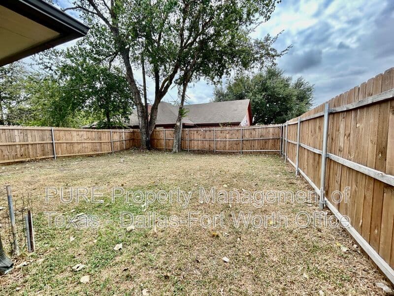 North Richland Hills Condo: 7514 Connie Lane