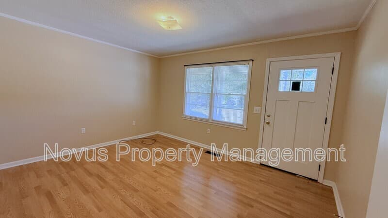 Bremen House: 608 S Pecan Street