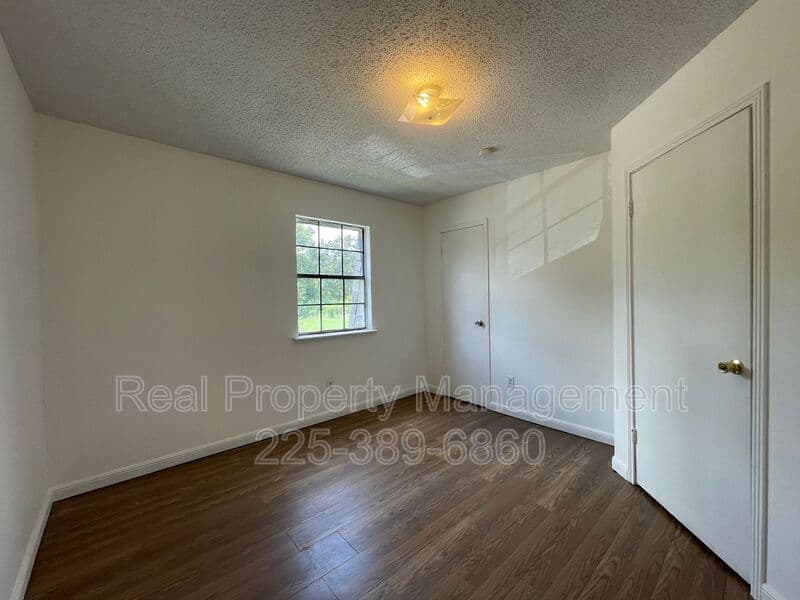 New Roads Townhome: 750 Hospital Rd.