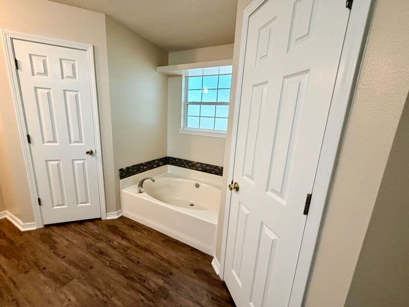 Milton House: 5148 Westport Drive
