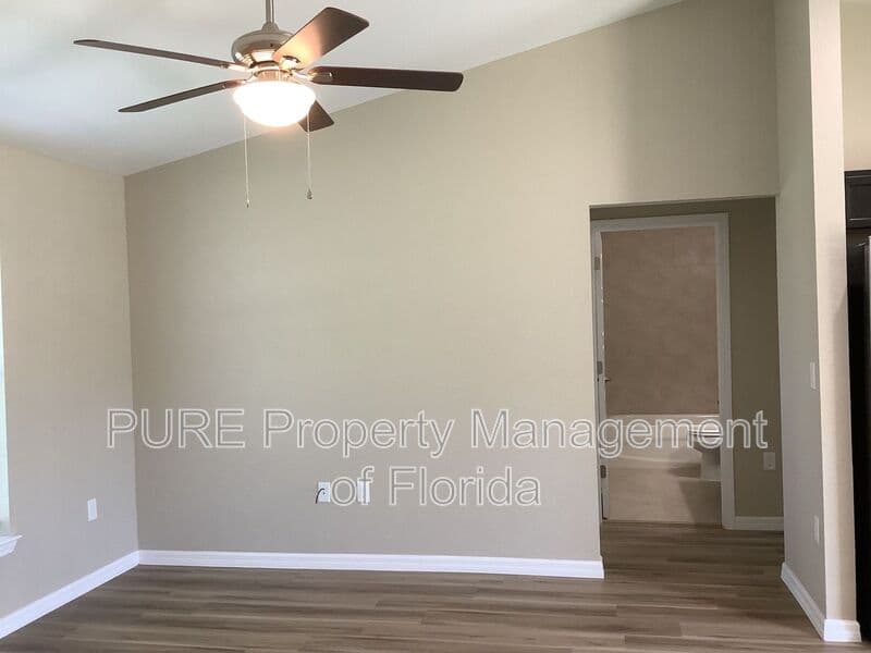 Ocala House: 2945 SW 148 Court