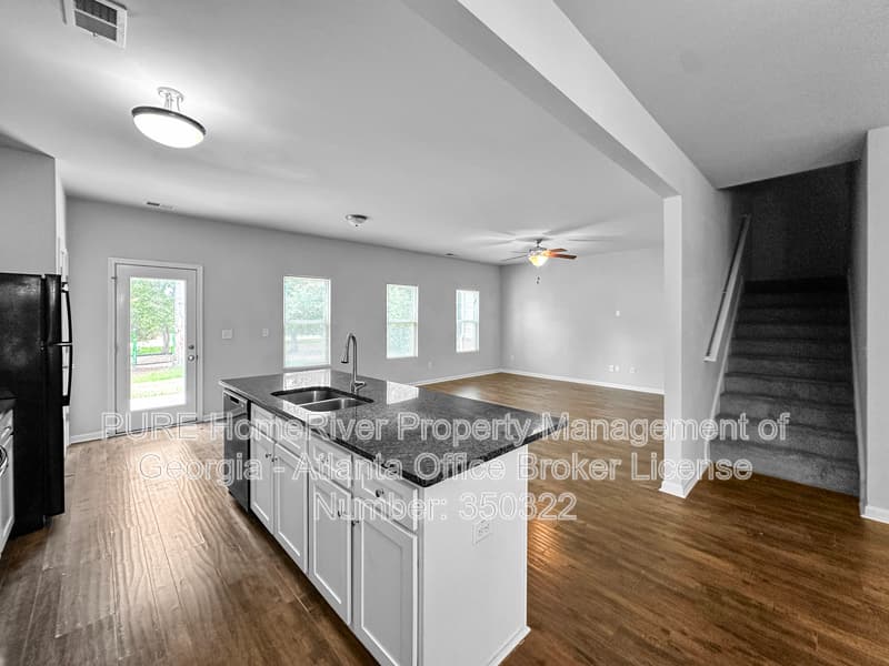 Mcdonough House: 211 Daisy Cir