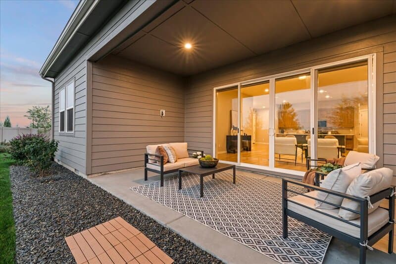 Star House: 2218 North Leatherwood Avenue