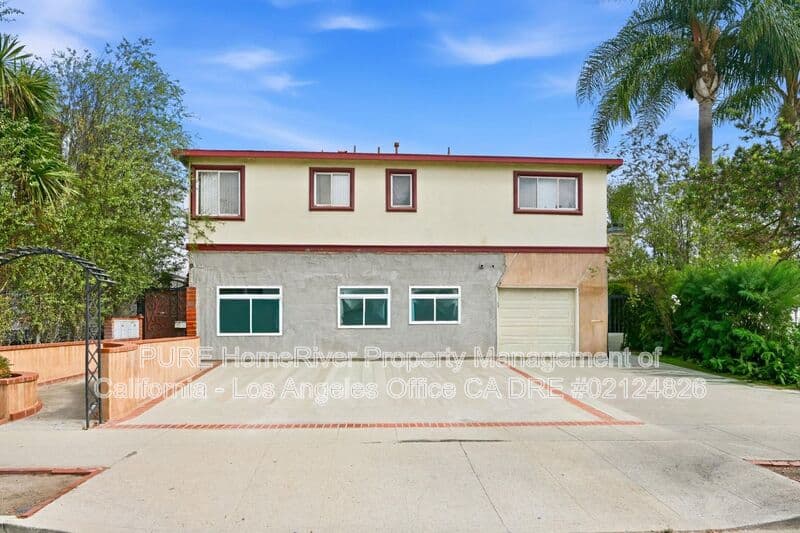 Santa Monica House: 1527 Harvard St