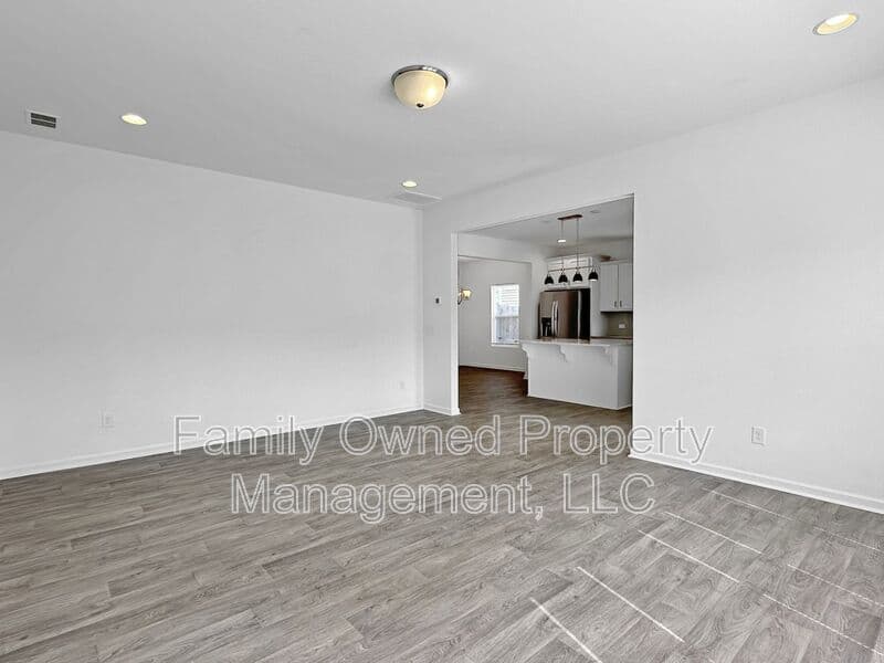 Summerville House: 105 Whimbrel Drive