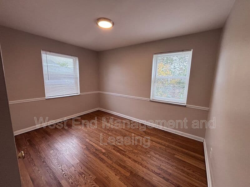 Saint Louis Condo: 8115 Whitburn Dr