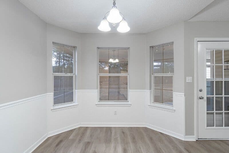 Crestview House: 3014 La Salle Court