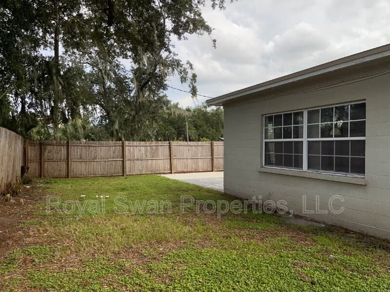Lakeland House: 1644 Tangerine Street