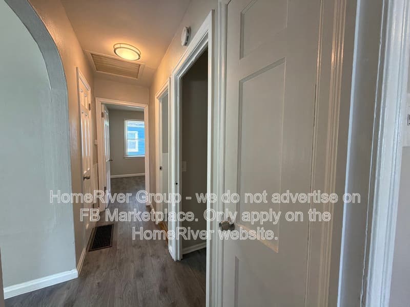 Saint Louis House: 10116 Cloverdale Dr