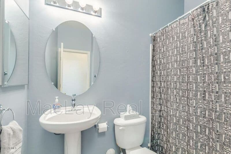 Gilbert Townhome: 1313 S Owl Dr