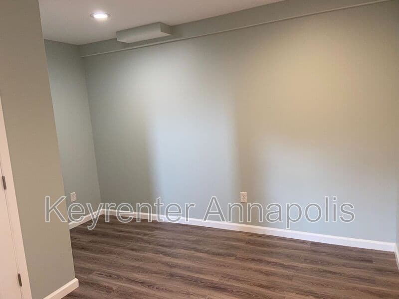 Crownsville House: 840 Valentine View