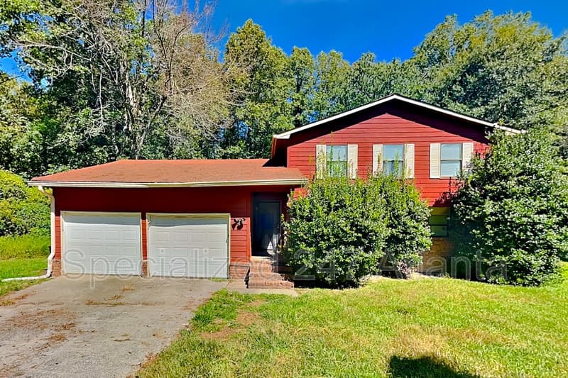 Riverdale House: 6690 Judy Ln