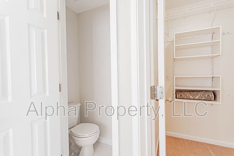 Greenville House: 7 Box Tree Way