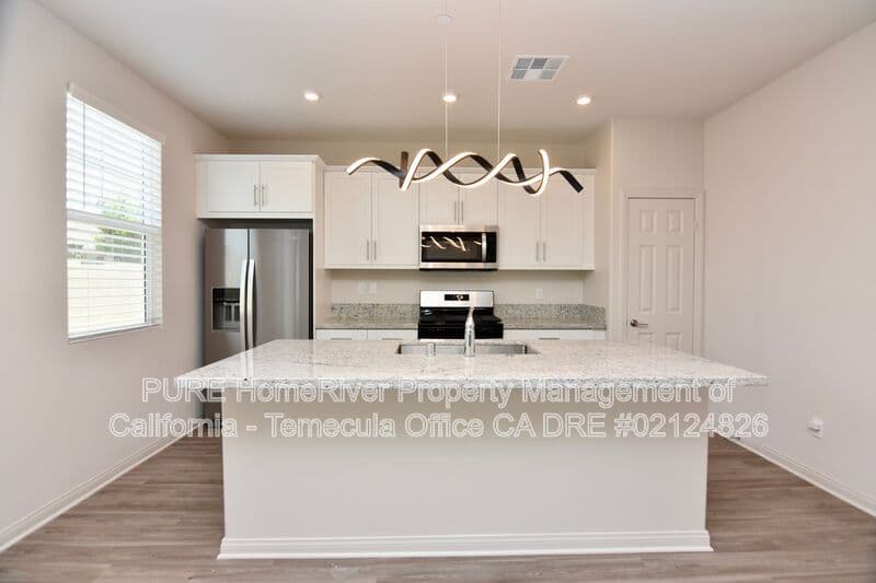 Menifee House: 26927 Colorado Drive