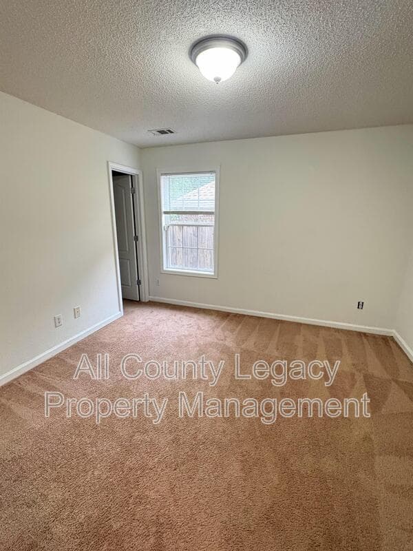 Snellville House: 2803 Newtons Crest Cir