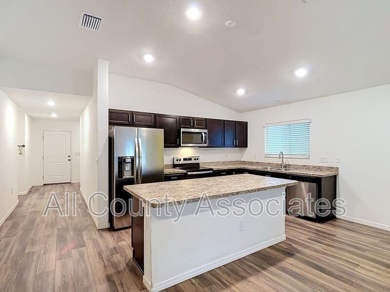 Hudson House: 12542 Achasta Blvd