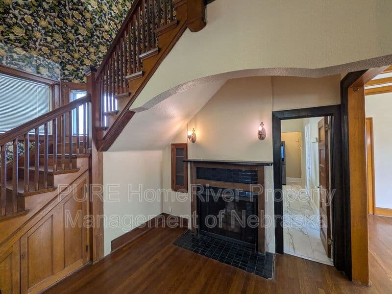 Omaha Condo: 1021 S 30th Ave