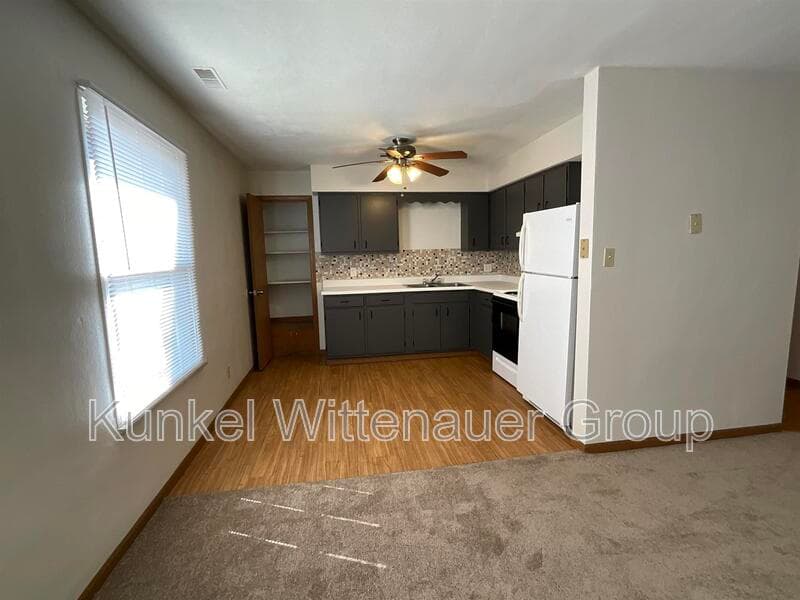 Swansea Condo: 1813-4 Jamestown Road