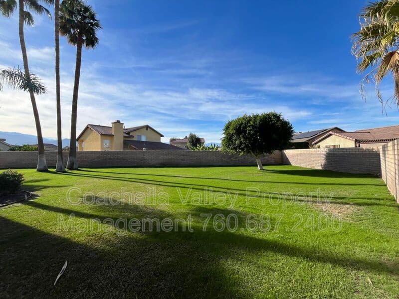Indio House: 47675 Azalea St