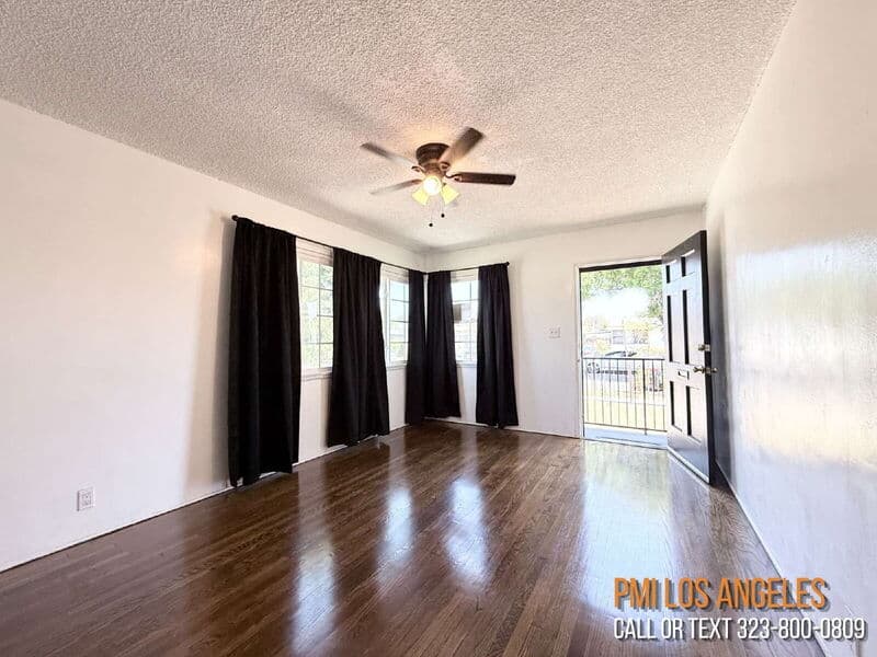 Los Angeles House: 928 East 102nd Street