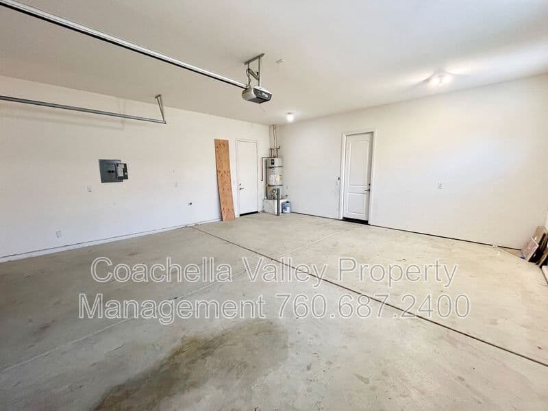 Cathedral City House: 511 Via Assisi