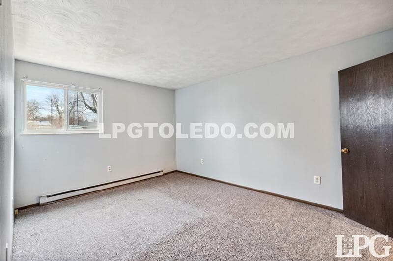 Toledo Apartment: 6016 Secor Rd